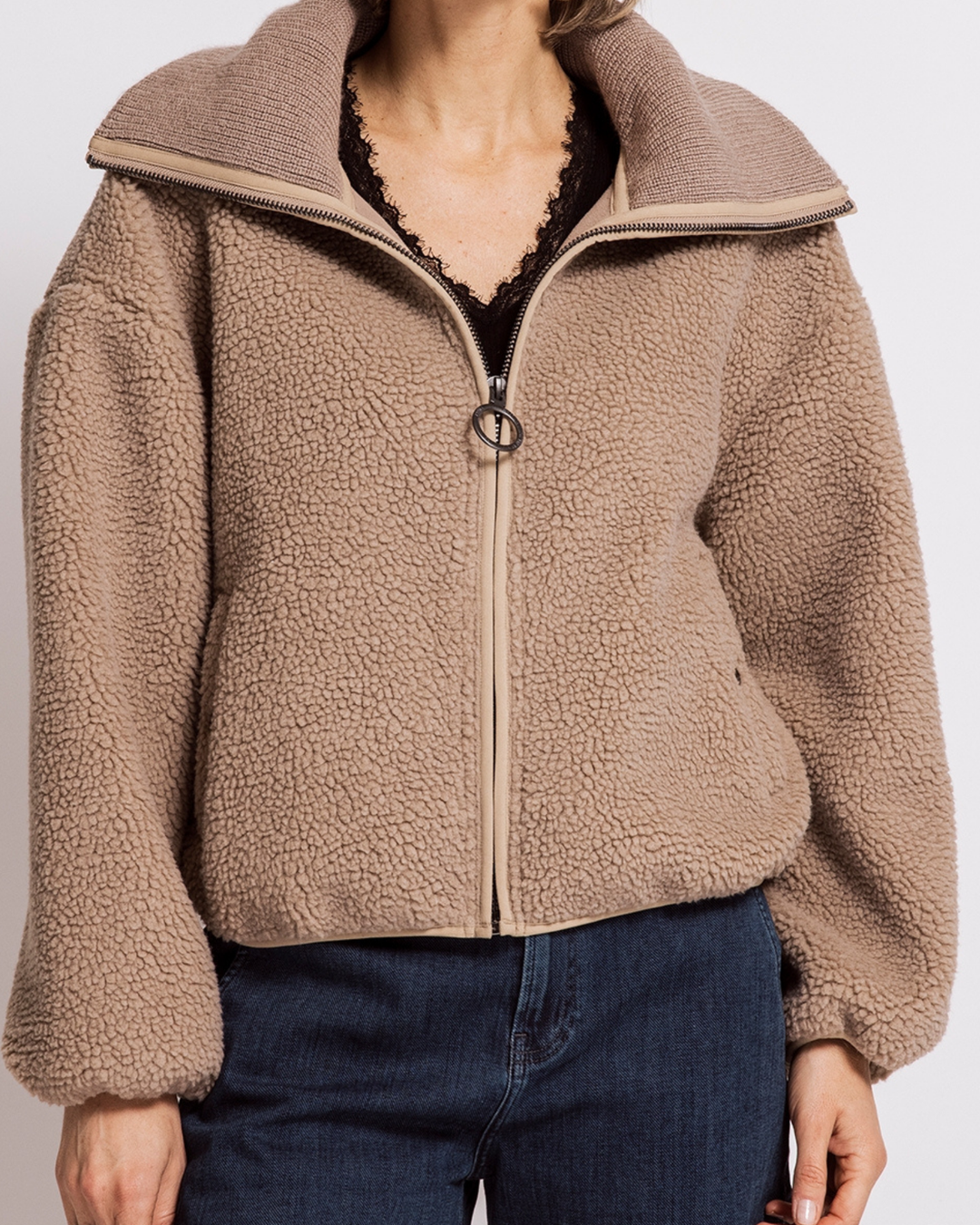 Jacke Zhzira
