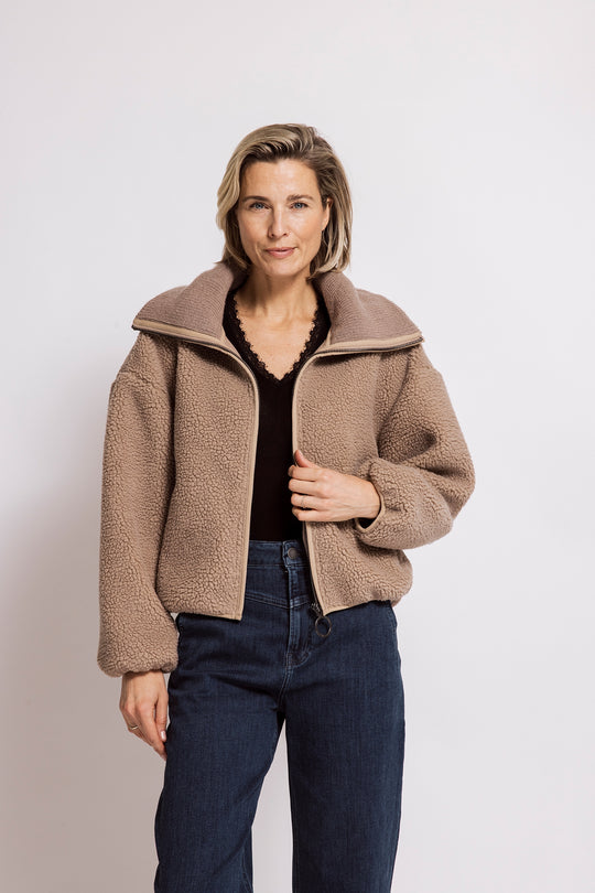 Jacke Zhzira